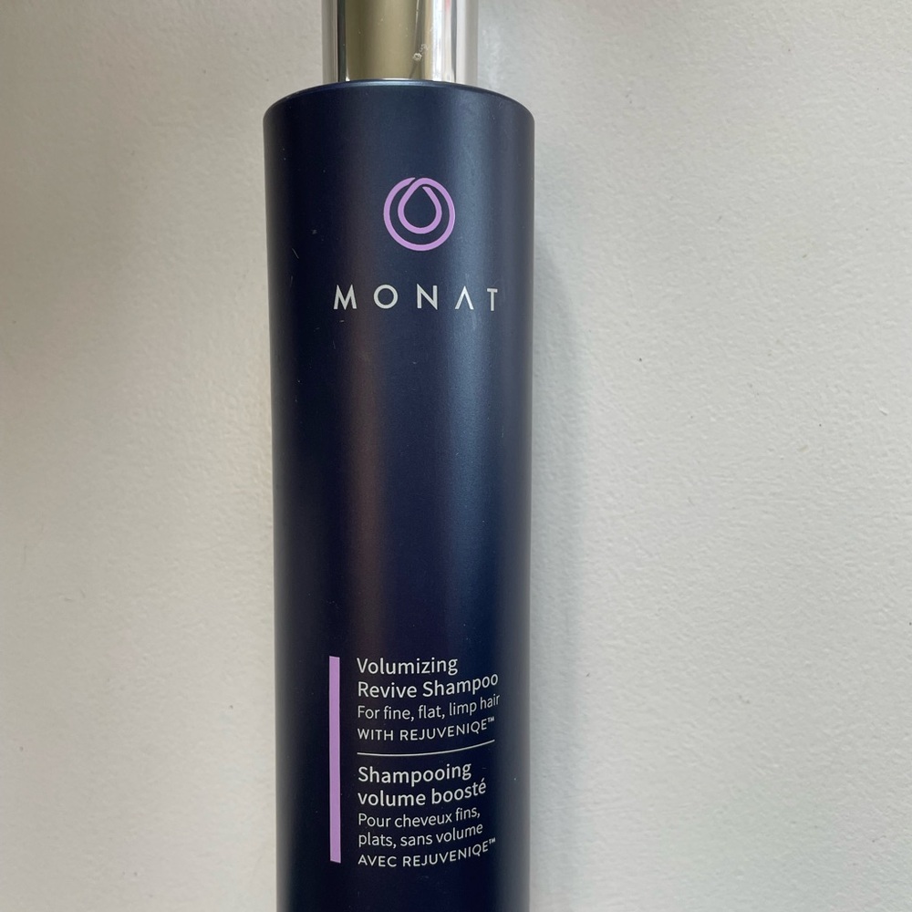 Monat Volumizing Revive Shampoo